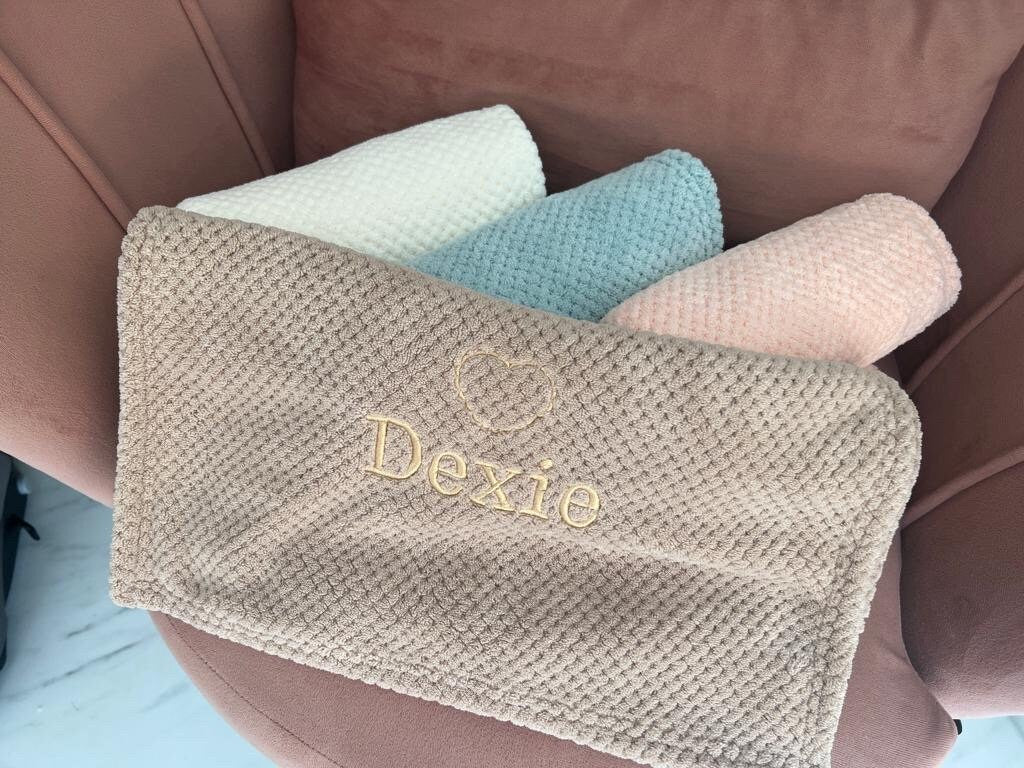 Personalized Baby Blanket: Embroidered Newborn Gift (40x80 cms)