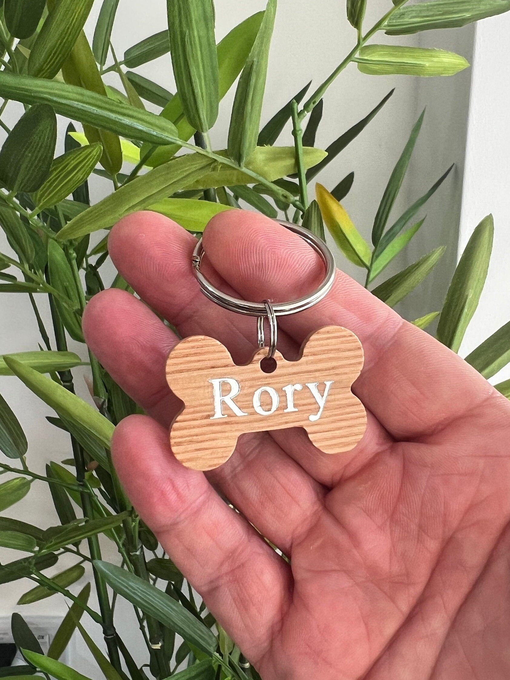 Personalised dog bone keyring | personalised with any pet name | keychain holder