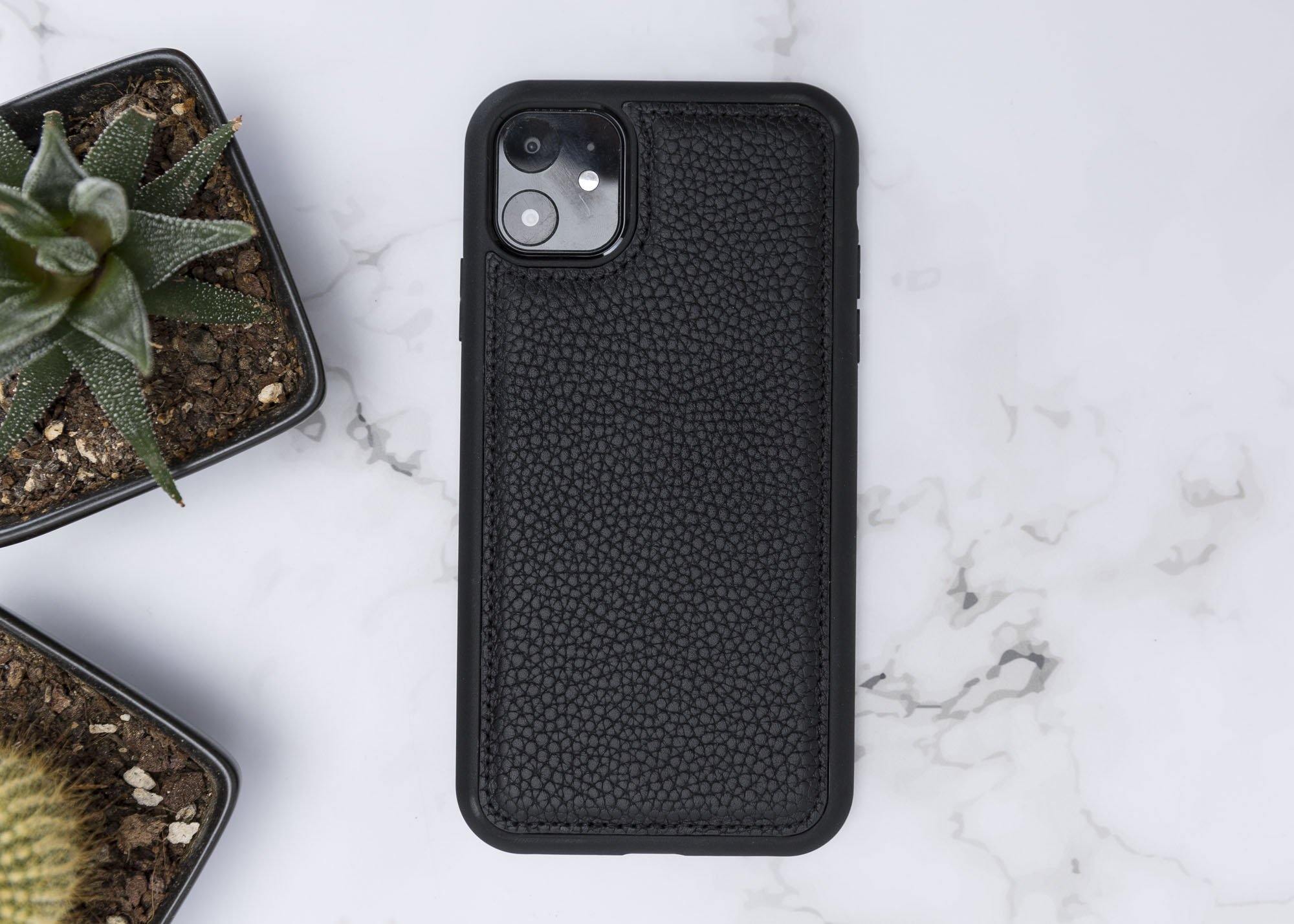 iPhone 11, 11 Pro, 11 Pro Max genuine leather phone case personalised with name or initials - PersonalisebyLisa
