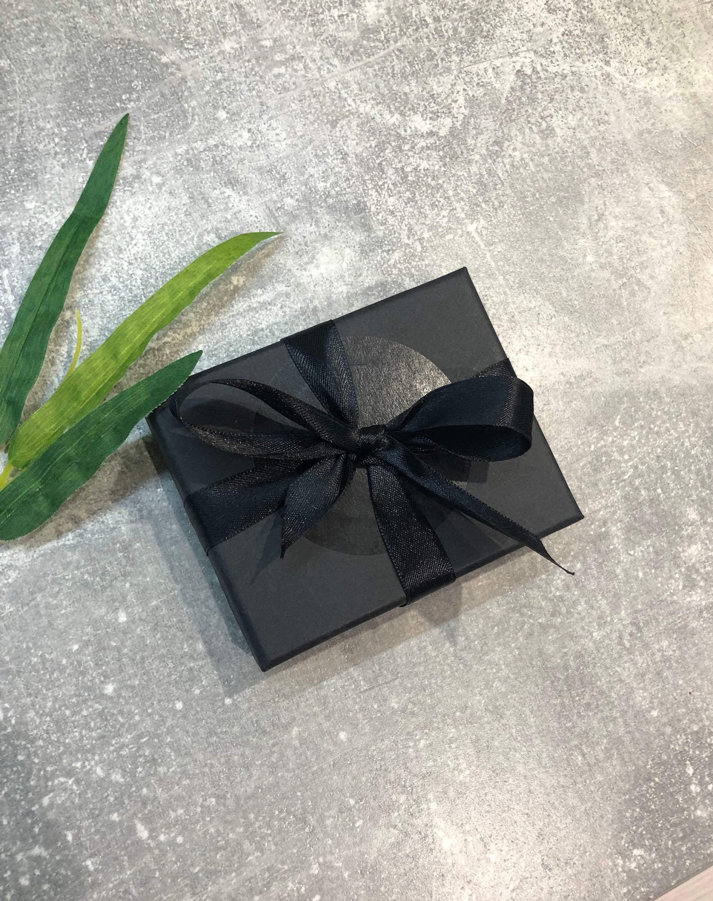 Gift box | With ribbon | Ideal for heart keyring - PersonalisebyLisa