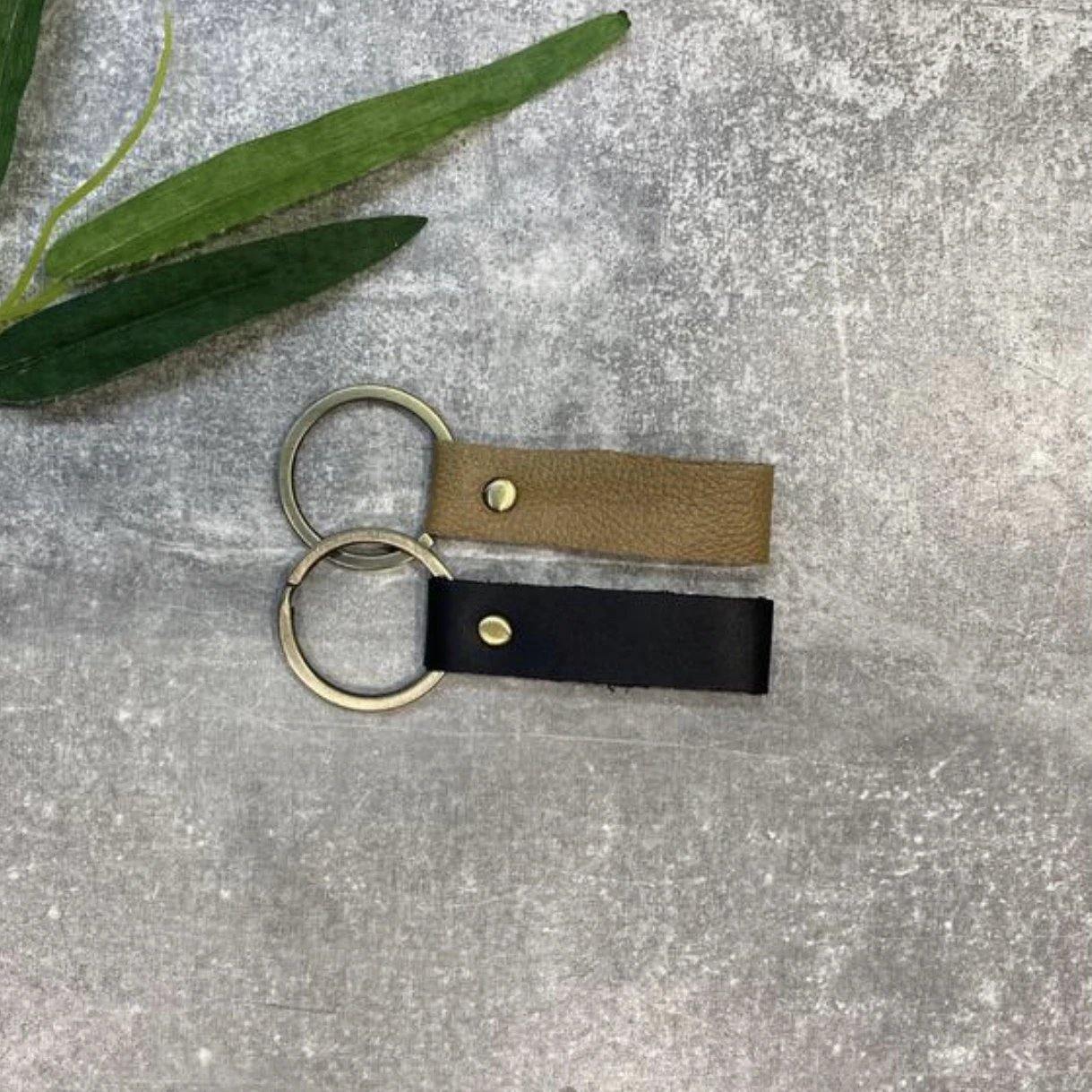 Genuine Leather keyring 4cm | personalised with initials or name - PersonalisebyLisa