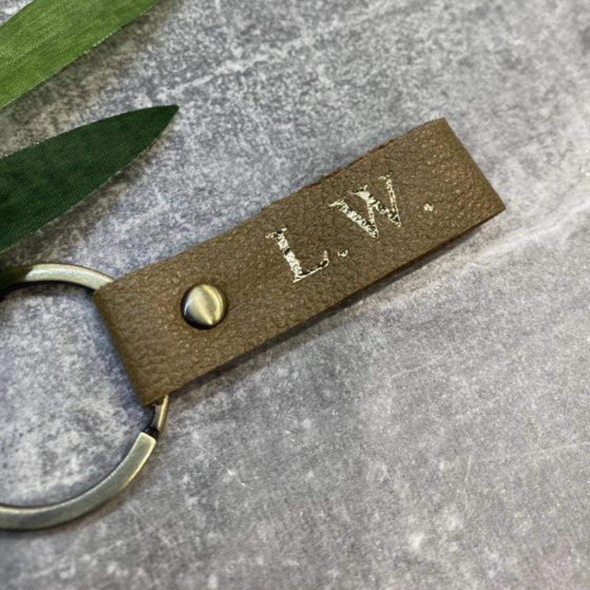 Genuine Leather keyring 4cm | personalised with initials or name - PersonalisebyLisa