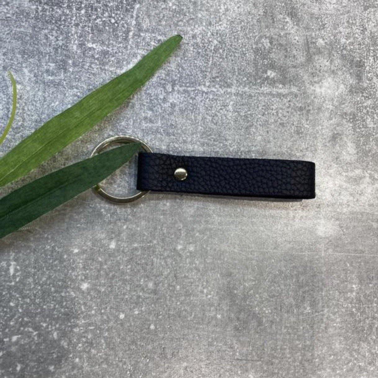 Genuine Leather keyring 6cm | personalised with initials or name - PersonalisebyLisa